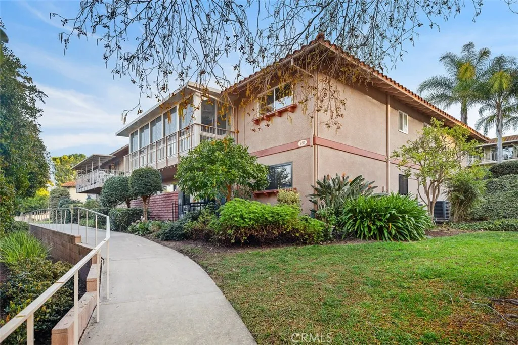 851 Ronda Mendoza B, Laguna Woods, California 92637 home-pic-34