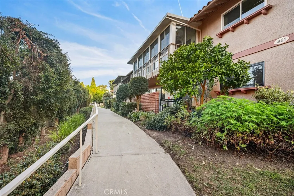 851 Ronda Mendoza B, Laguna Woods, California 92637 home-pic-2