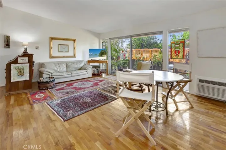 76 Calle Aragon S, Laguna Woods, California 92637