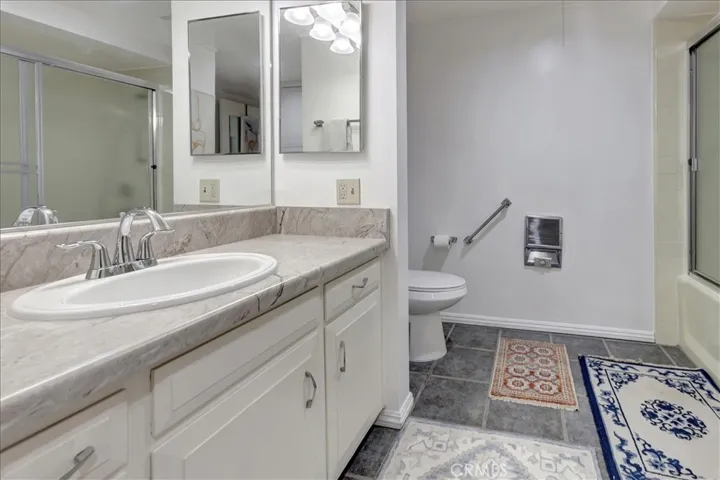 76 Calle Aragon S, Laguna Woods, California 92637