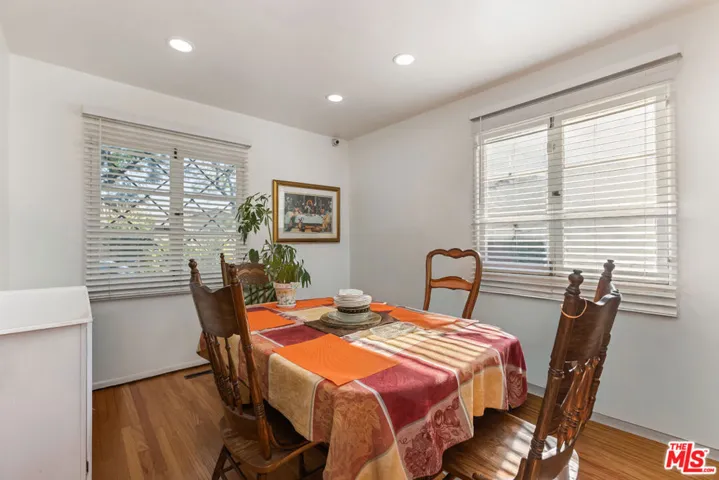 Digitally Alt. dining room