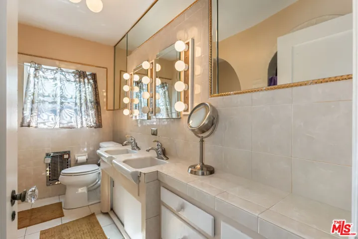 main bath upstairs