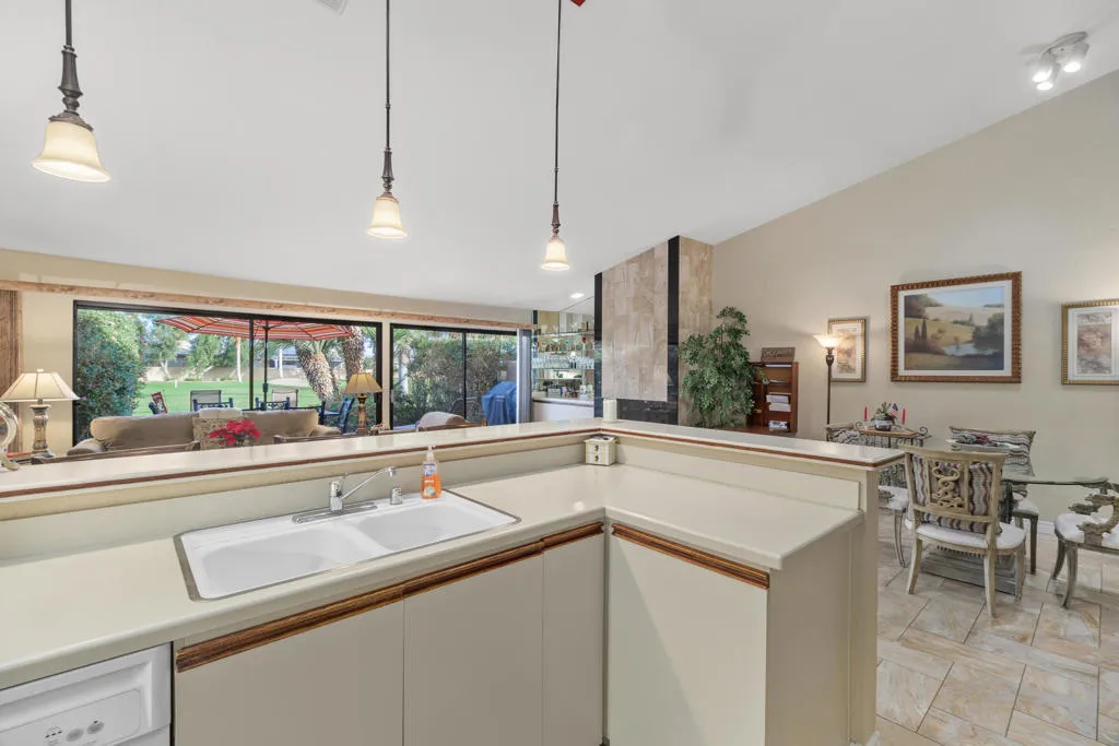 77620 Woodhaven Drive N, Palm Desert, California 92211 home-pic-8