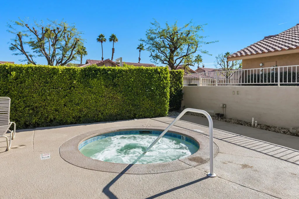 77620 Woodhaven Drive N, Palm Desert, California 92211 home-pic-37
