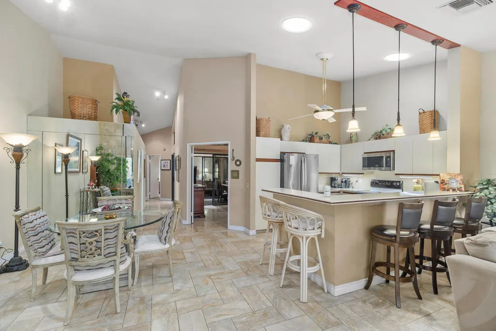 77620 Woodhaven Drive N, Palm Desert, California 92211 home-pic-6