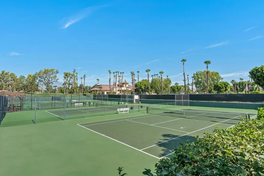 77620 Woodhaven Drive N, Palm Desert, California 92211 home-pic-35