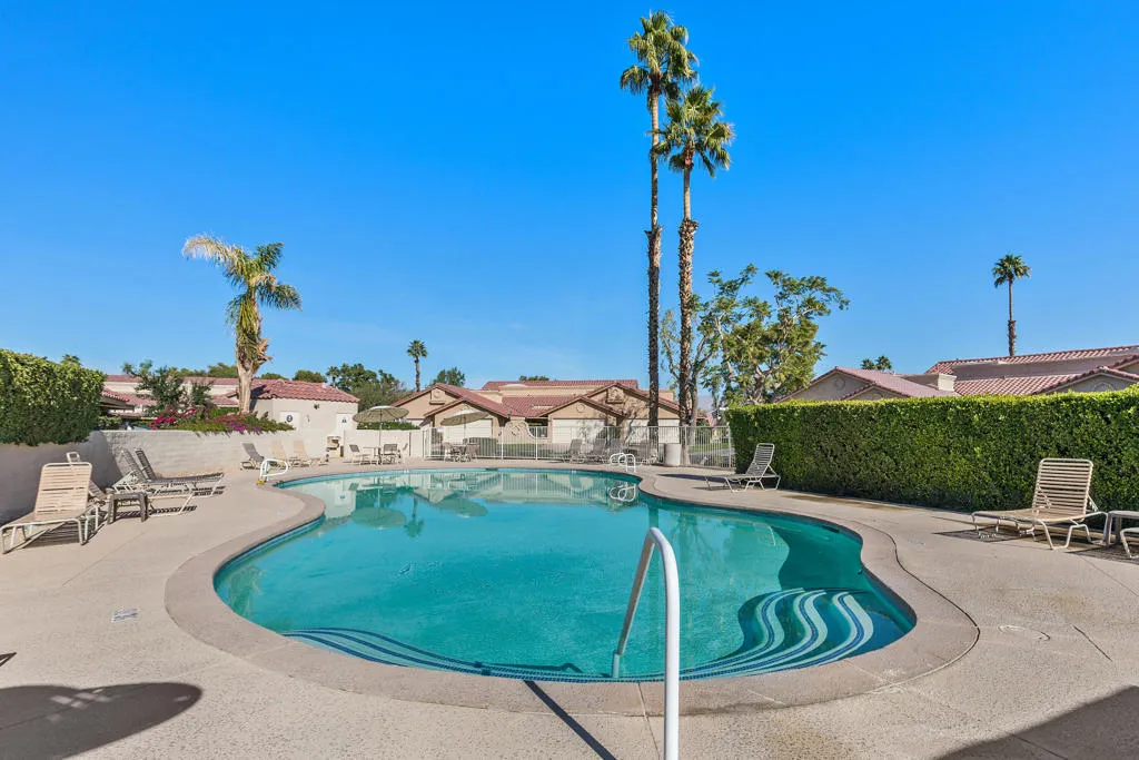 77620 Woodhaven Drive N, Palm Desert, California 92211 home-pic-38
