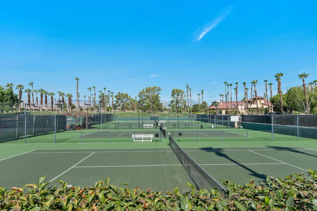 77620 Woodhaven Drive N, Palm Desert, California 92211 home-pic-34