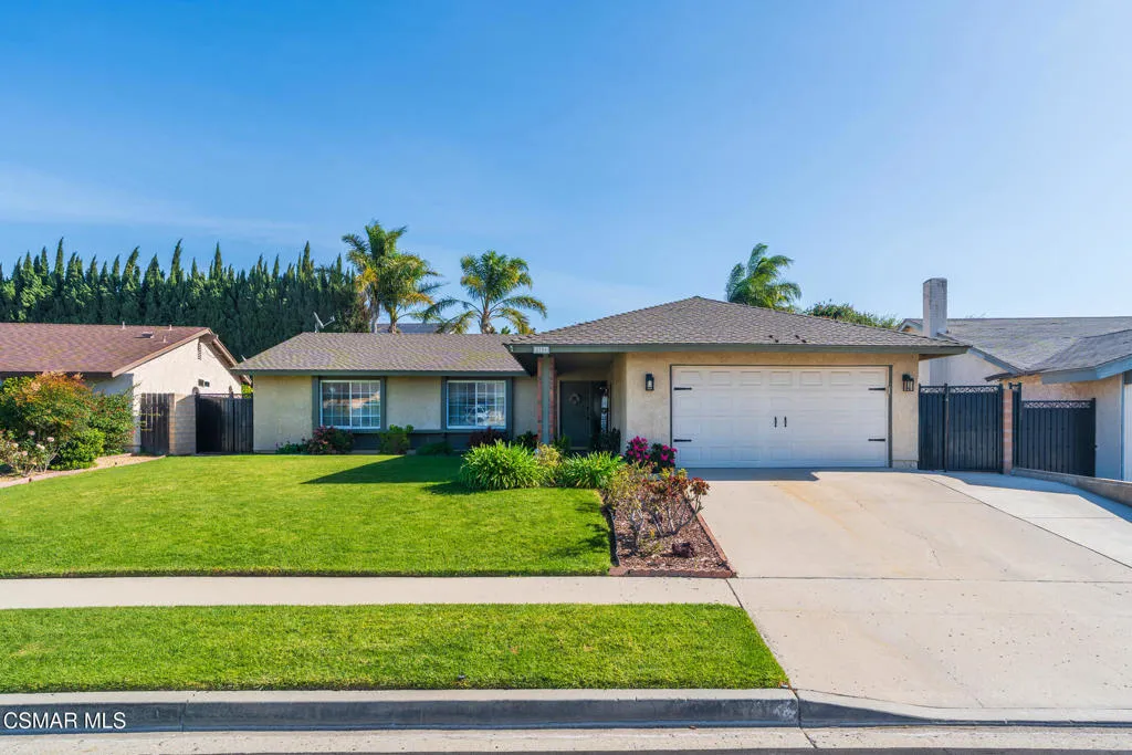 2756 N Dalenhurst Place, Simi Valley, California 93065 home-pic-1