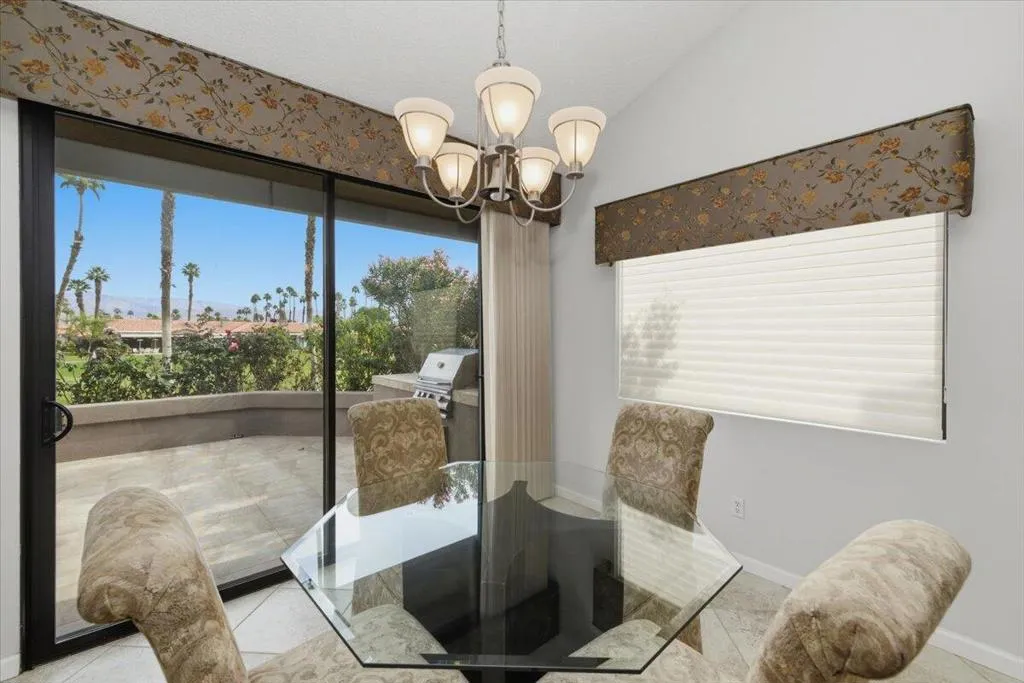 38658 Dahlia Way, Palm Desert, California 92211 home-pic-18