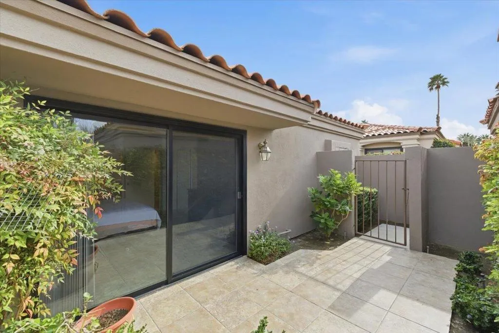38658 Dahlia Way, Palm Desert, California 92211 home-pic-8