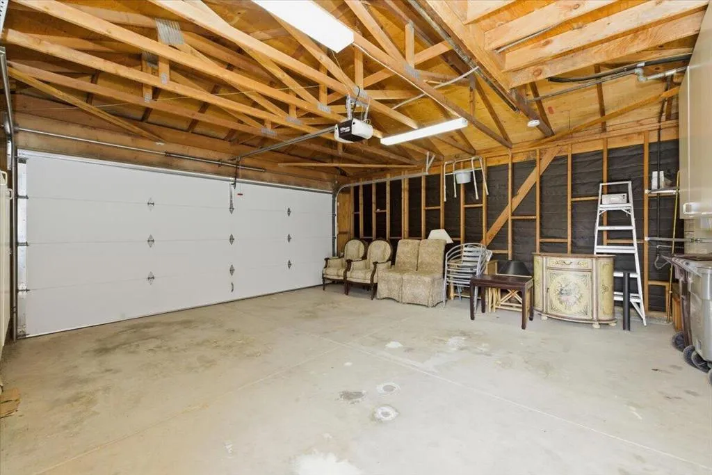 38658 Dahlia Way, Palm Desert, California 92211 home-pic-35