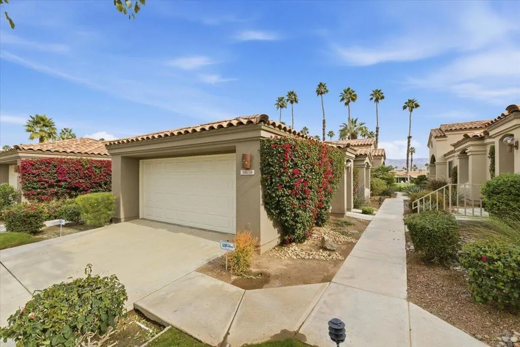 38658 Dahlia Way, Palm Desert, California 92211 home-pic-5