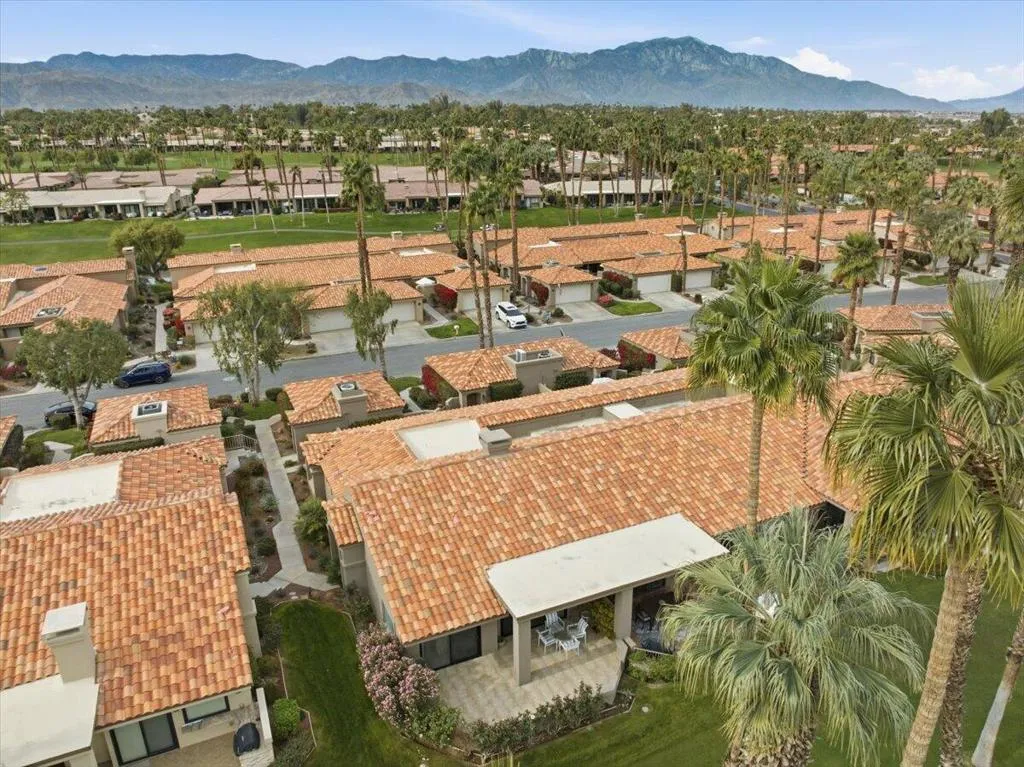38658 Dahlia Way, Palm Desert, California 92211 home-pic-45