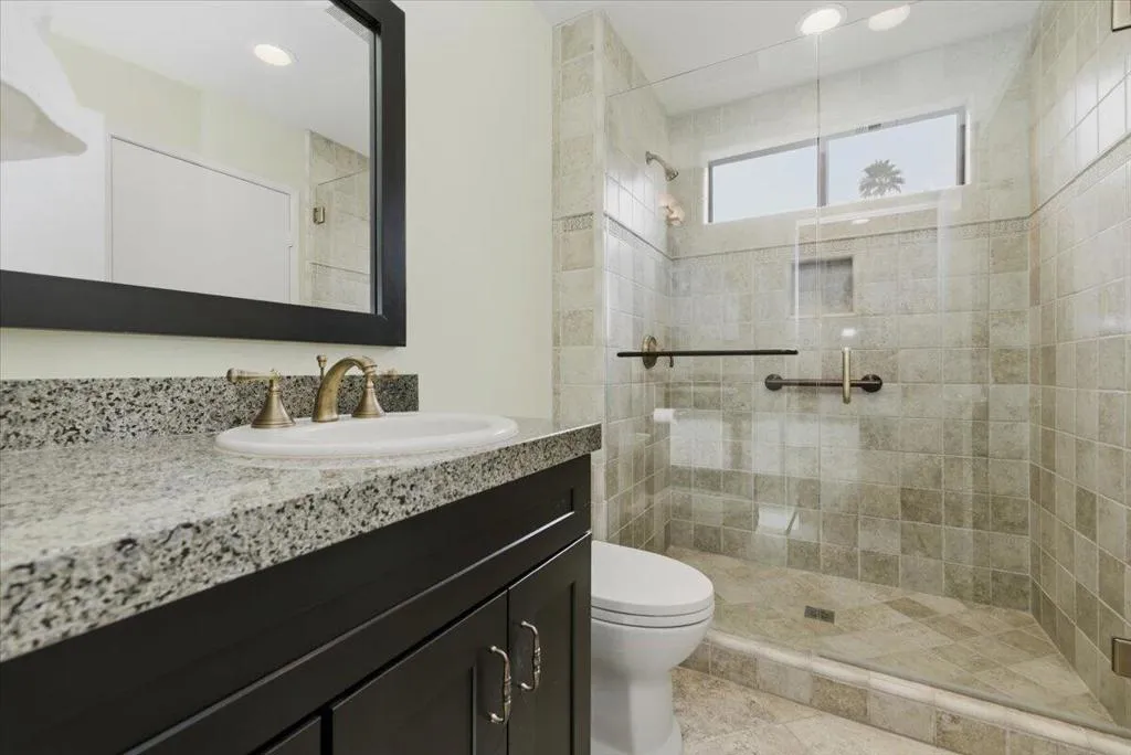 38658 Dahlia Way, Palm Desert, California 92211 home-pic-30