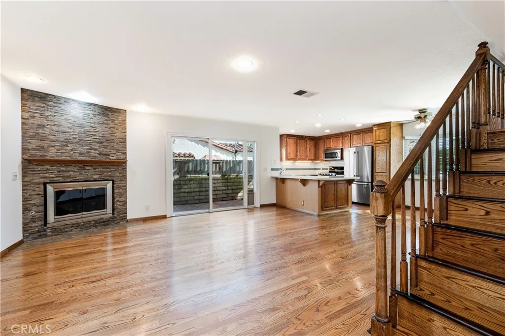 4425 E 5th A, Long Beach, California 90814 home-pic-2