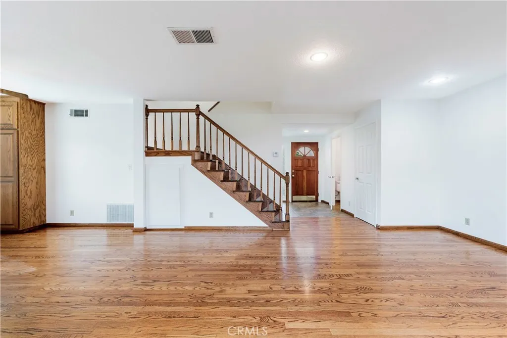 4425 E 5th A, Long Beach, California 90814 home-pic-6