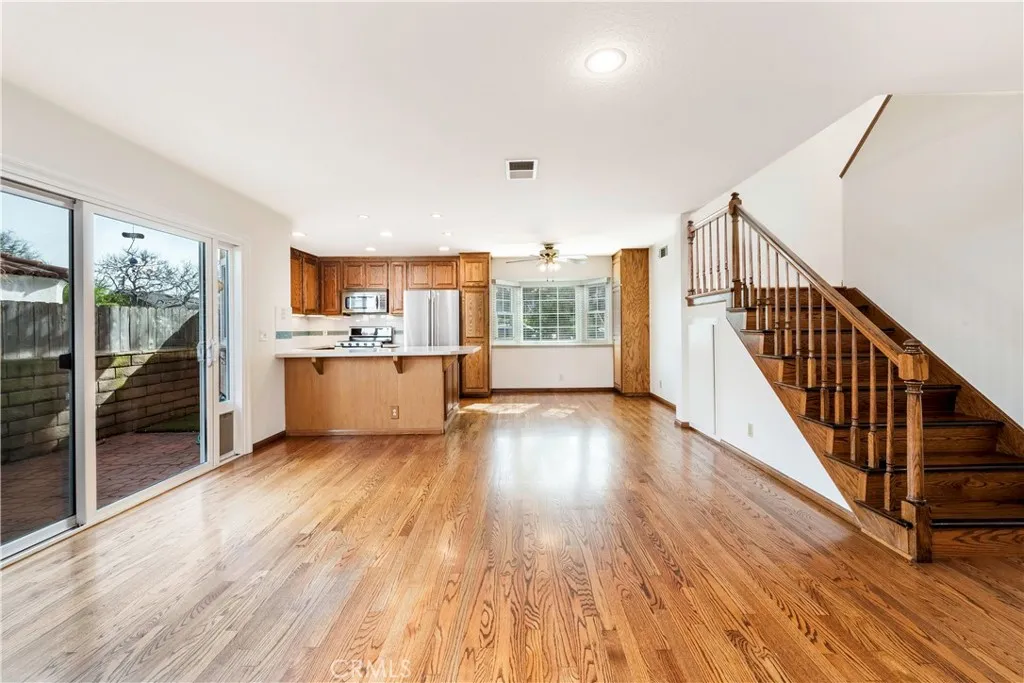 4425 E 5th A, Long Beach, California 90814 home-pic-4