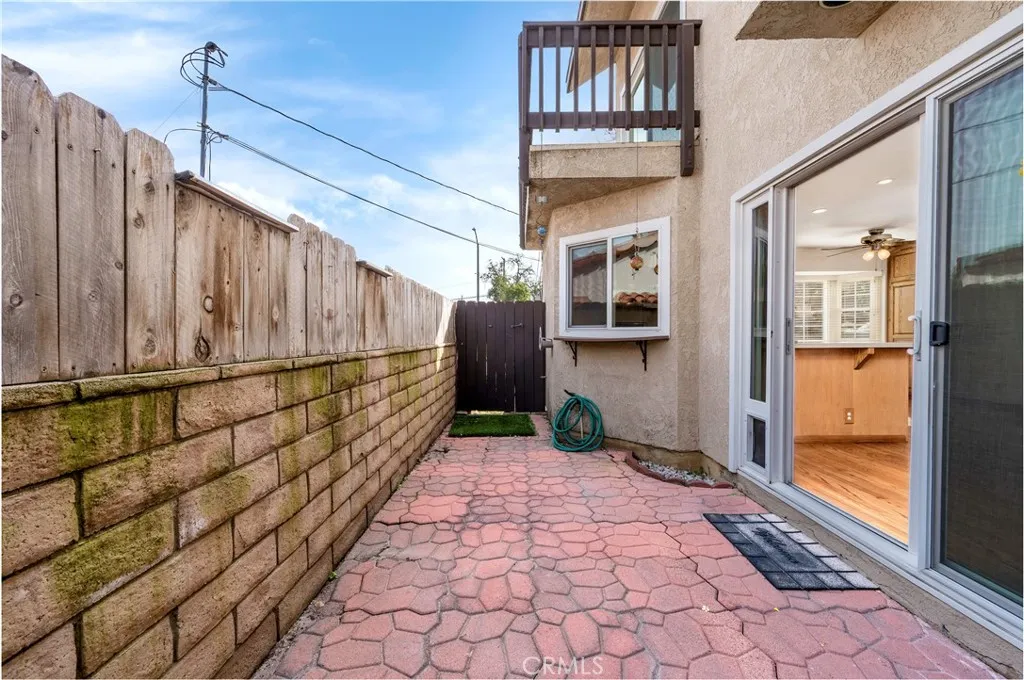 4425 E 5th A, Long Beach, California 90814 home-pic-18