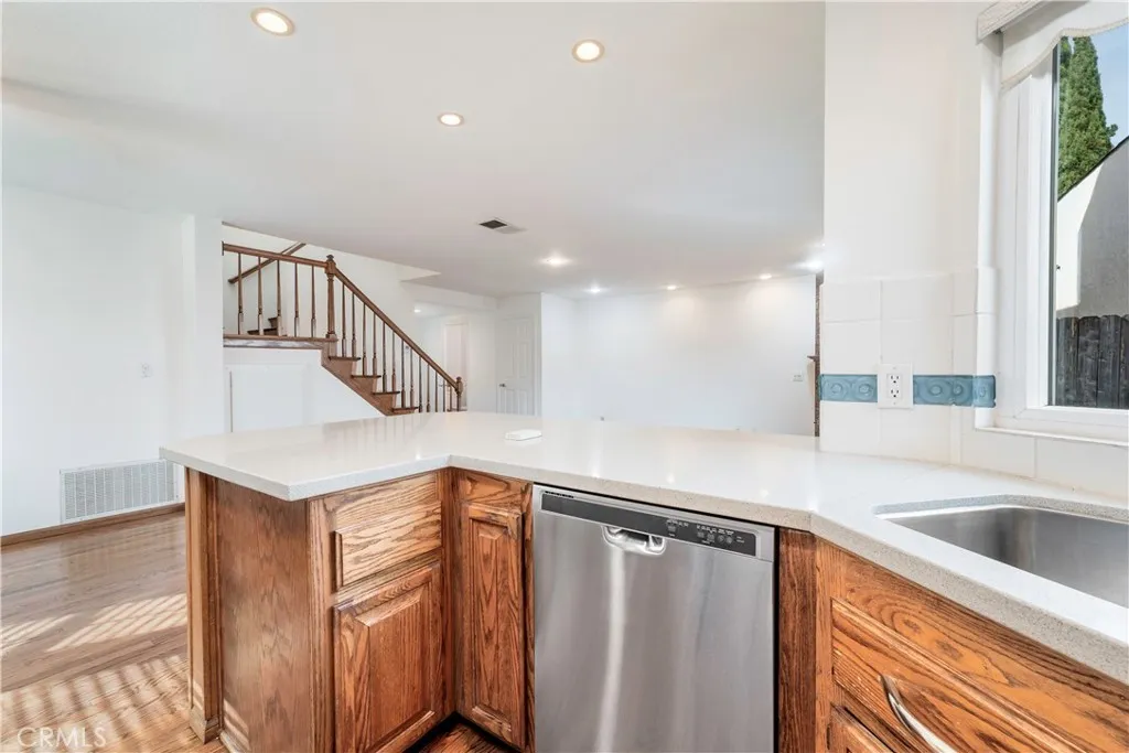 4425 E 5th A, Long Beach, California 90814 home-pic-14