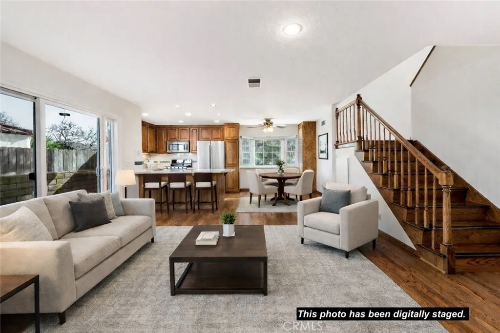 4425 E 5th A, Long Beach, California 90814 home-pic-3