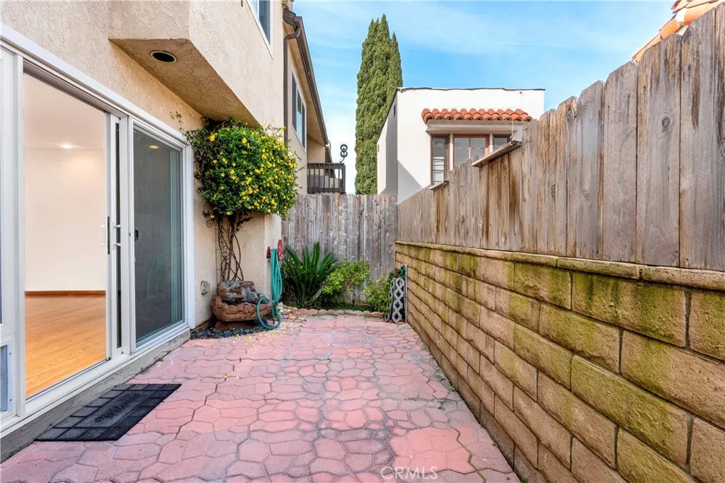 4425 E 5th A, Long Beach, California 90814 home-pic-17