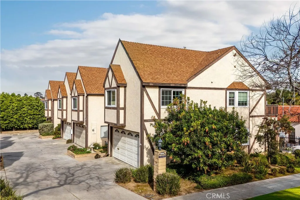 4425 E 5th A, Long Beach, California 90814 home-pic-1