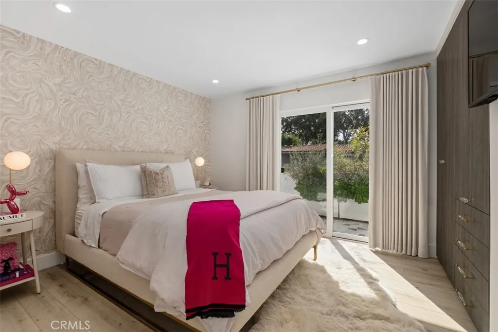 358 Vista Madera, Newport Beach, California 92660 home-pic-22