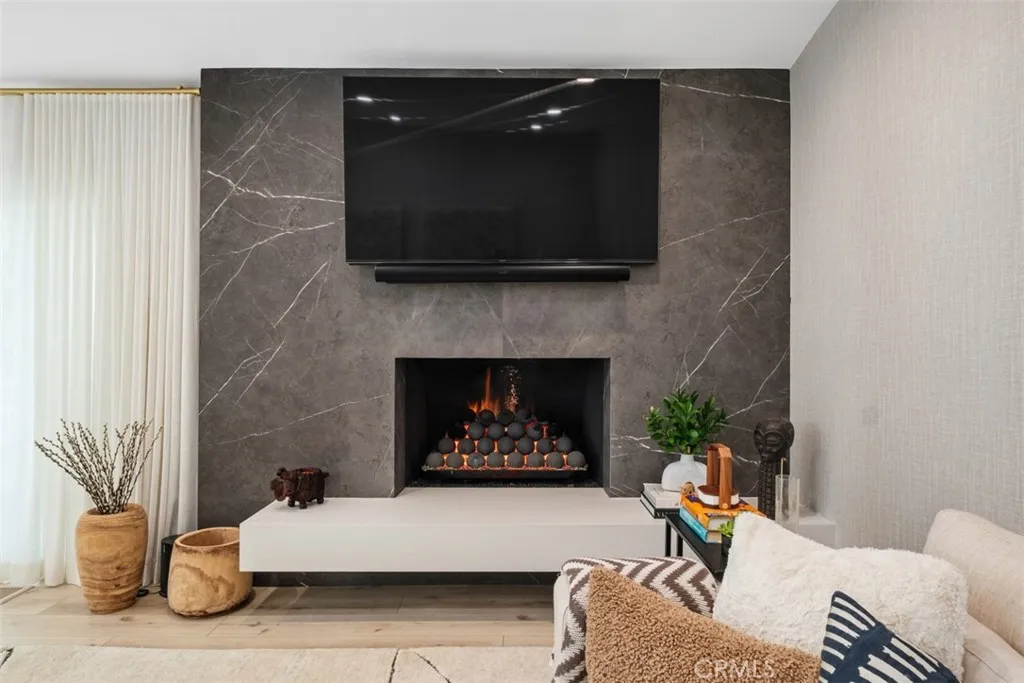 358 Vista Madera, Newport Beach, California 92660 home-pic-10