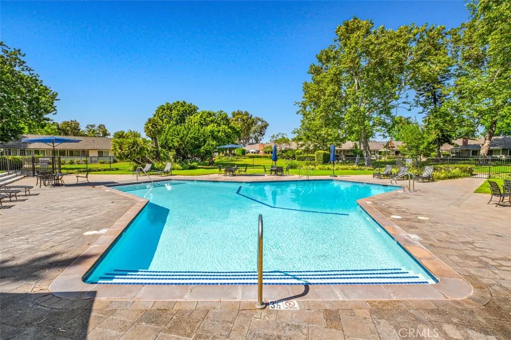 358 Vista Madera, Newport Beach, California 92660 home-pic-36
