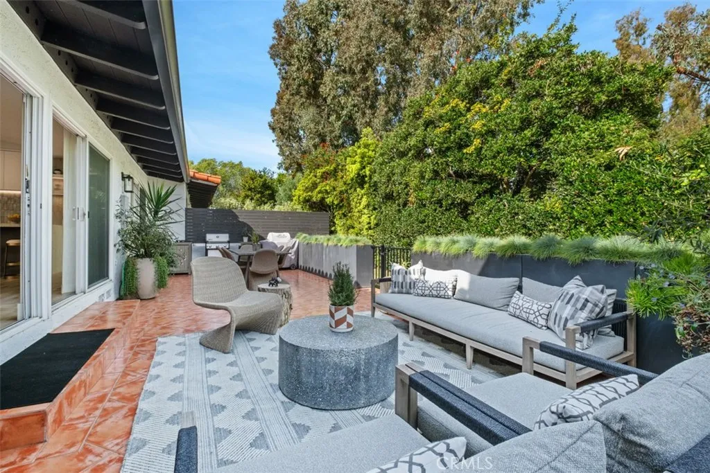 358 Vista Madera, Newport Beach, California 92660 home-pic-11