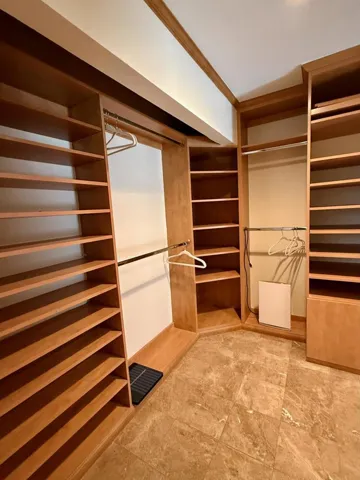 Walkin Closet