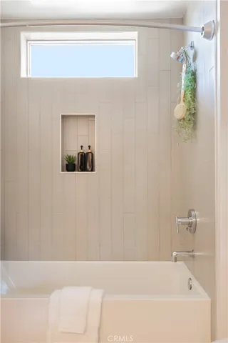 1st level bath room