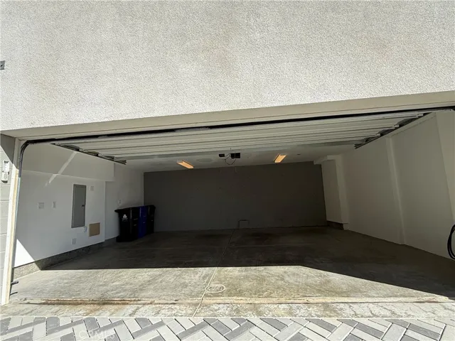 detached 2 car garage