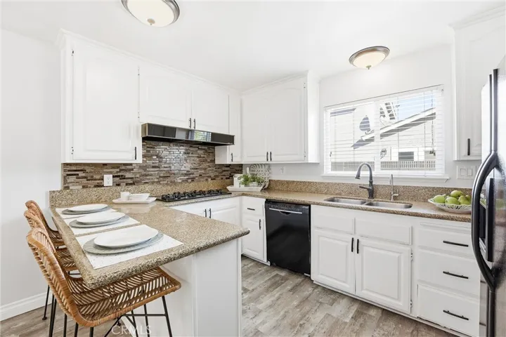 Decorative Backsplash and Granite Countertops