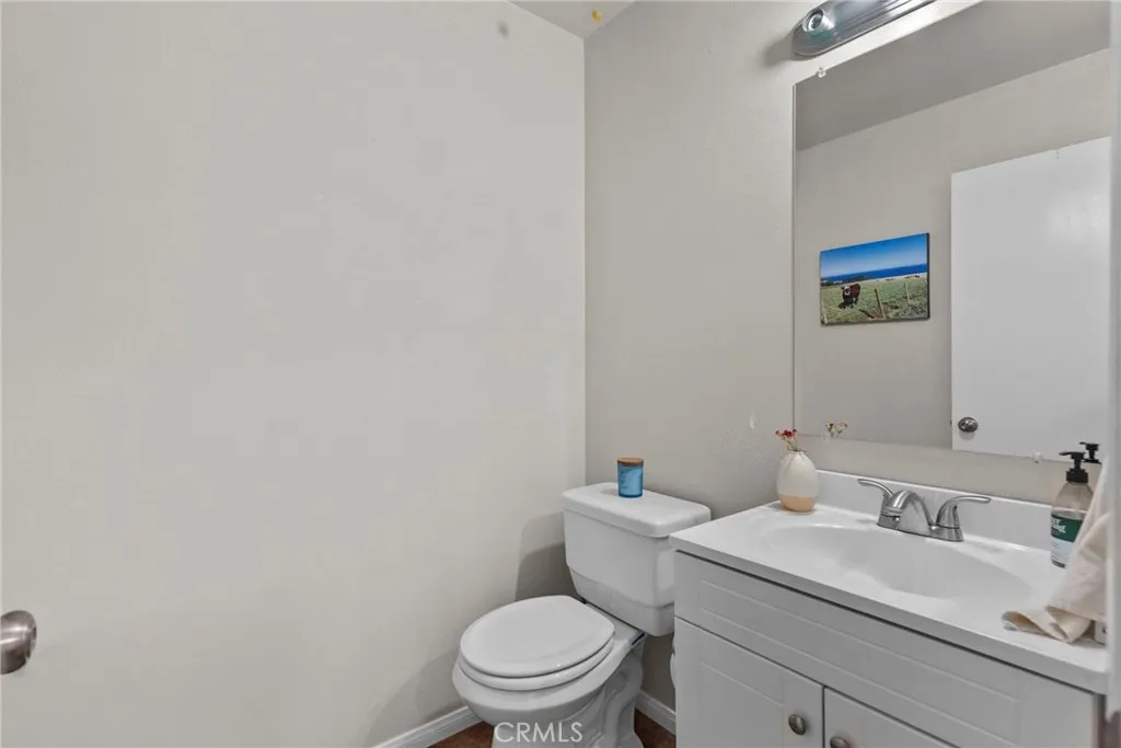 6490 Twin Circle, Simi Valley, California 93063 home-pic-25