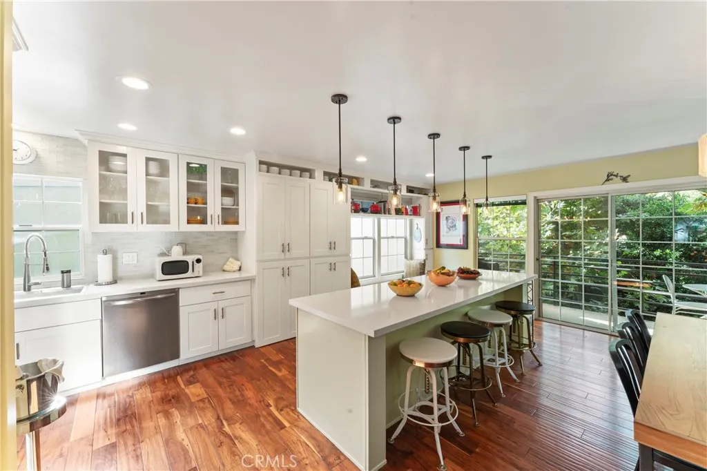 2355 N Beverly Glen Boulevard, Los Angeles, California 90077 home-pic-6