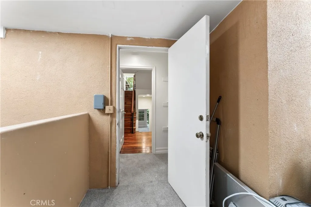 2355 N Beverly Glen Boulevard, Los Angeles, California 90077 home-pic-32