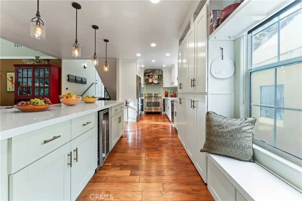 2355 N Beverly Glen Boulevard, Los Angeles, California 90077 home-pic-10