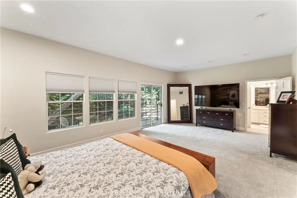 2355 N Beverly Glen Boulevard, Los Angeles, California 90077 home-pic-14