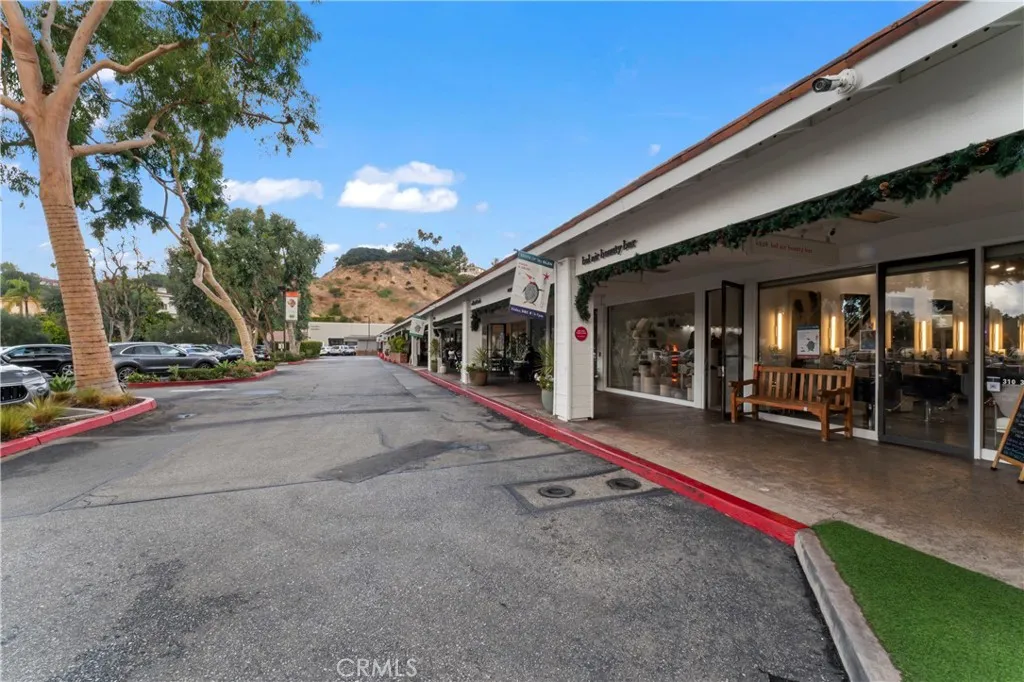 2355 N Beverly Glen Boulevard, Los Angeles, California 90077 home-pic-51
