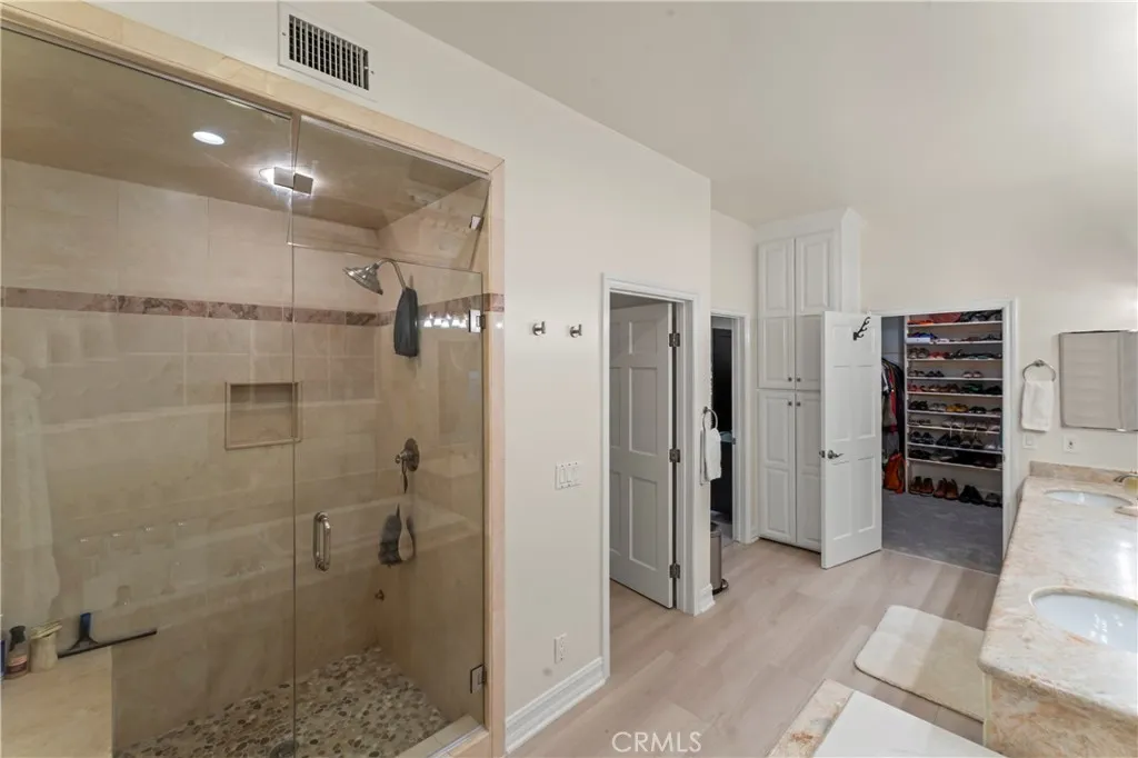 2355 N Beverly Glen Boulevard, Los Angeles, California 90077 home-pic-24