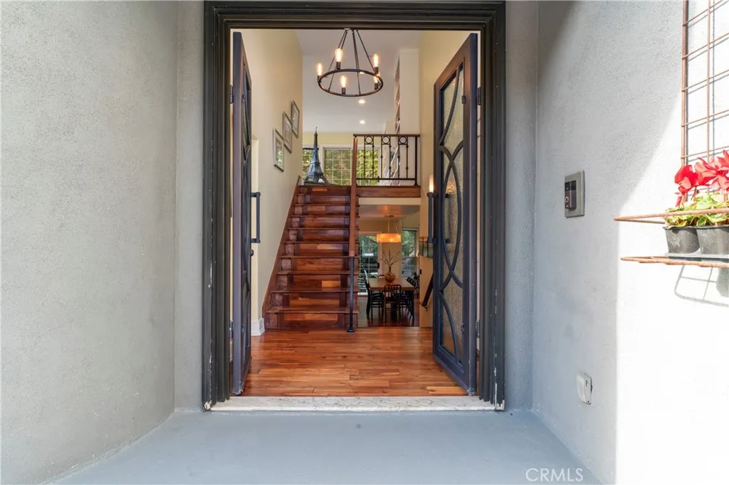 2355 N Beverly Glen Boulevard, Los Angeles, California 90077 home-pic-4
