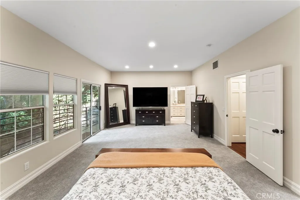 2355 N Beverly Glen Boulevard, Los Angeles, California 90077 home-pic-15