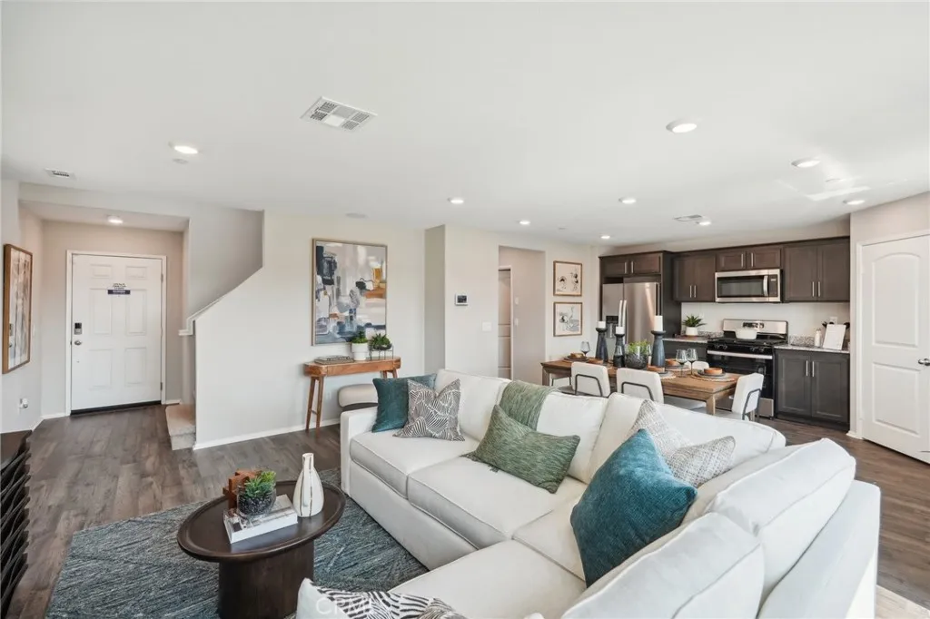 14014 Larissa Street, Moreno Valley, California 92555 home-pic-8