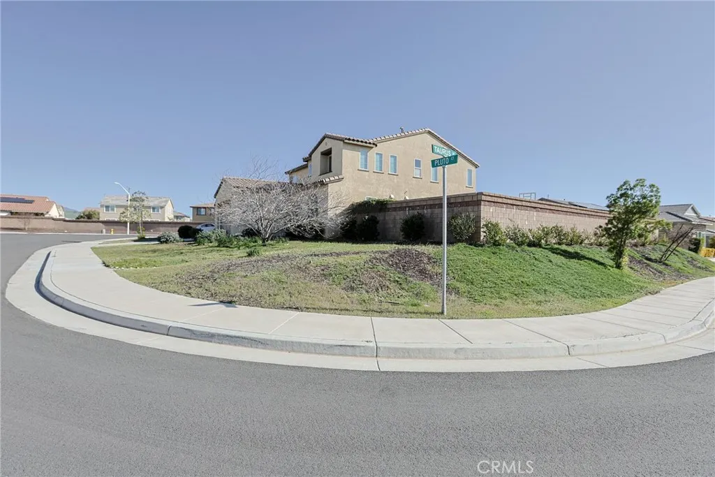 1461 Pluto Court, Beaumont, California 92223 home-pic-1