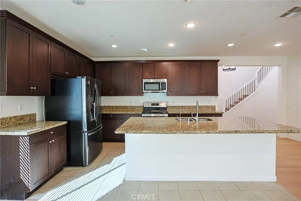 1461 Pluto Court, Beaumont, California 92223 home-pic-9