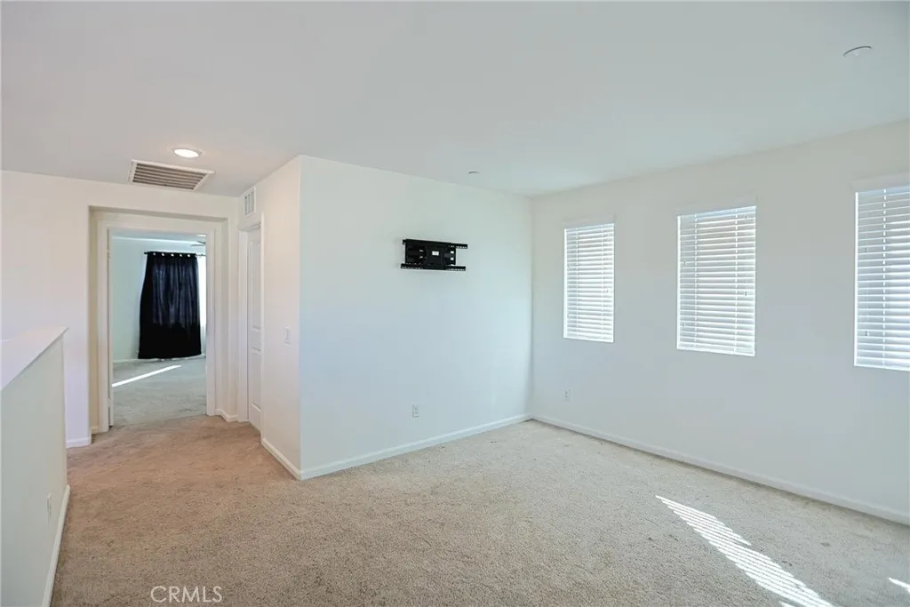 1461 Pluto Court, Beaumont, California 92223 home-pic-29