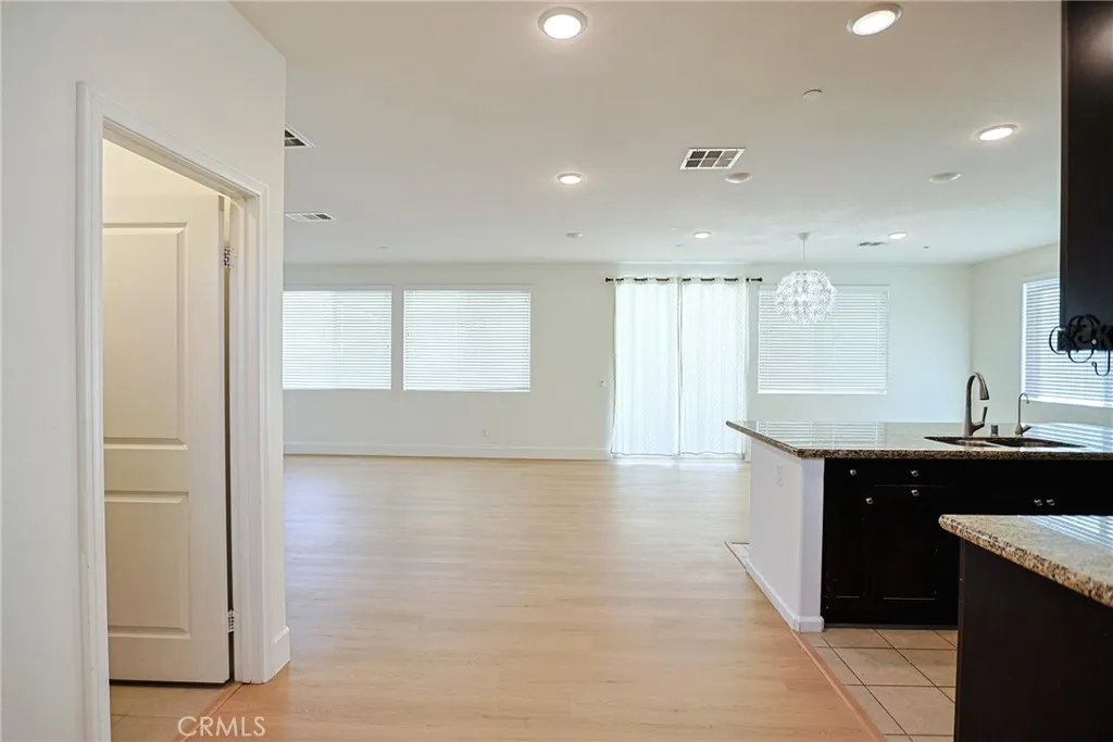 1461 Pluto Court, Beaumont, California 92223 home-pic-5