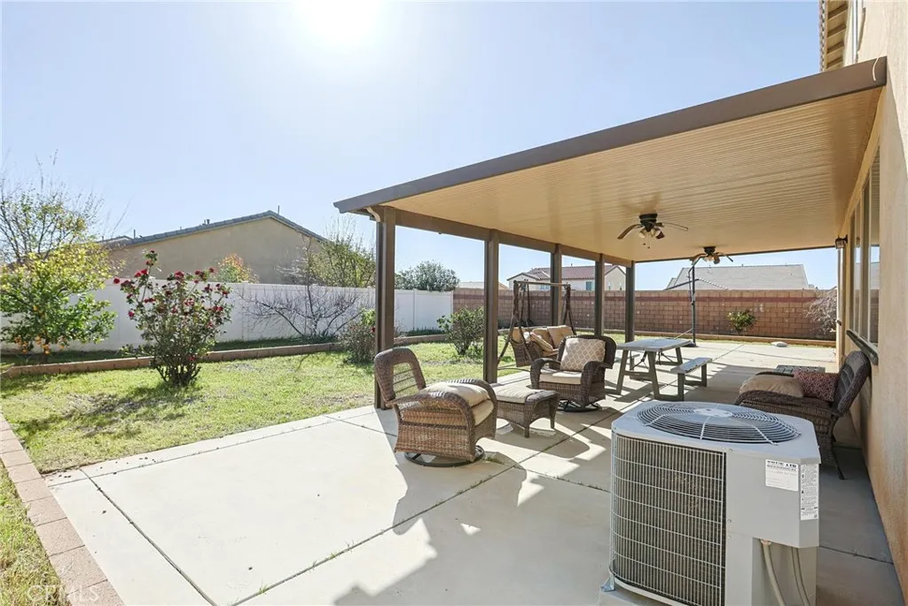 1461 Pluto Court, Beaumont, California 92223 home-pic-38